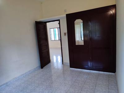 Bedroom Image of 1350 Sq.ft 3 BHK Builder Floor for rent in Kadavanthra Kochi for Rs. 22000