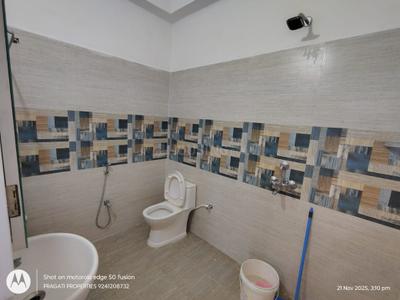 Bathroom Image of 1630 Sq.ft 3 BHK Apartment / Flat for rent in Ashok Nagar Ranchi for Rs. 27000