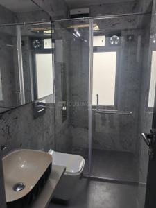 Bathroom Image of 650 Sq.ft 2 BHK Apartment / Flat for sale in Vile Parle East Mumbai for Rs. 21000000