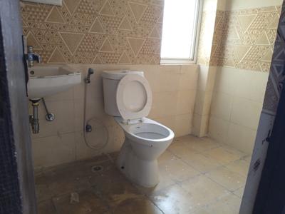 Image of 835 Sq.ft 2 BHK Apartment / Flat for rent in NBCC Golf Homes, Noida Extension, Greater Noida for Rs. 15500