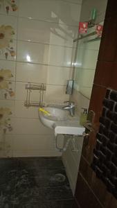 Bathroom Image of 3400 Sq.ft 5 BHK Apartment / Flat for sale in Shagun Vatika Apartments, Butler Colony Lucknow for Rs. 35000000