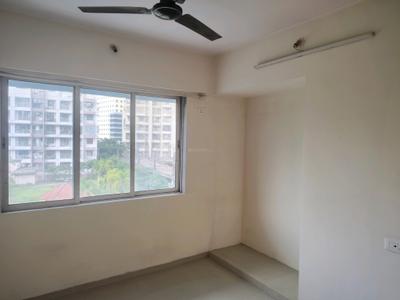 Bedroom Image of 910 Sq.ft 2 BHK Apartment / Flat for rent in Cosmos 27 GBR, Kasarvadavali Thane for Rs. 17504