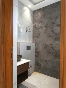 Bedroom One Image of 2100 Sq.ft 4 BHK Builder Floor for sale in Indirapuram Ghaziabad for Rs. 22500000