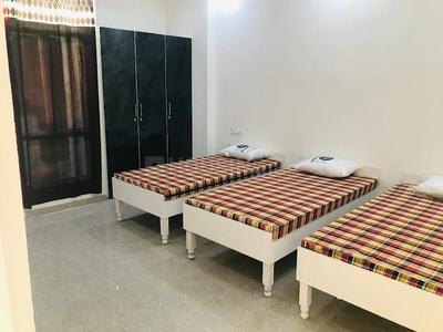 Bedroom Image of Shree radhe pg for boys and girls in Sector 137, Noida
