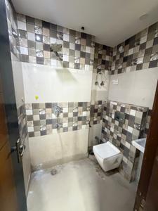 Bathroom Image of 500 Sq.ft 1 BHK Builder Floor for rent in Uttam Nagar New Delhi for Rs. 12001