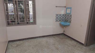 Bedroom Image of 1000 Sq.ft 2 BHK Builder Floor for rent in Karungalpalayam Erode for Rs. 14000