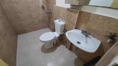 Image of 924 Sq.ft 2 BHK Apartment / Flat for sale in DLF Woodland Heights, Bommasandra, Bengaluru for Rs. 7100000