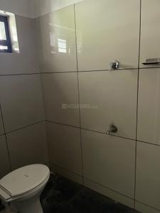 Bathroom Image of 700 Sq.ft 2 BHK Apartment / Flat for rent in Madathilpadam Kozhikode for Rs. 800