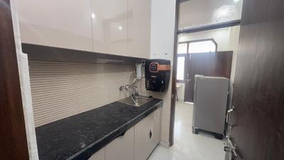 Kitchen Image of 600 Sq.ft 1 BHK Builder Floor for rent in Patel Nagar New Delhi for Rs. 19000