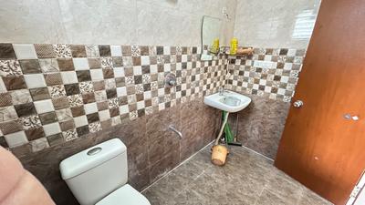 Bathroom Image of 1285 Sq.ft 2 BHK Apartment / Flat for sale in Sovereign Santhinivasa, Chikkadunnasandra Bengaluru for Rs. 8000000