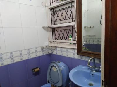Bathroom Image of 900 Sq.ft 2 BHK Builder Floor for sale in Lajpat Nagar New Delhi for Rs. 18500000