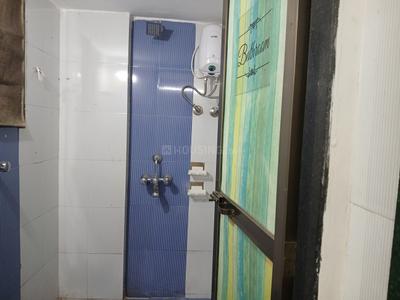 Bathroom Image of 520 Sq.ft 1 BHK Apartment / Flat for rent in Agripada Mumbai for Rs. 45000