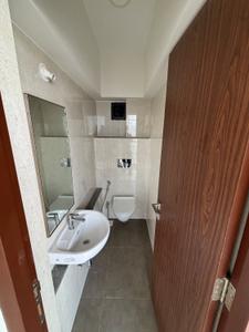 Bathroom Image of 900 Sq.ft 2 BHK Apartment / Flat for rent in Dynamix Divum, Malad East Mumbai for Rs. 69000