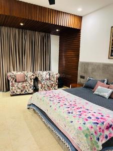 Bedroom Image of 3200 Sq.ft 3 BHK Builder Floor for rent in Sector 35 Chandigarh for Rs. 120000