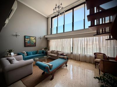 Hall Image of 3100 Sq.ft 4 BHK Apartment / Flat for sale in Shapoorji Pallonji Great Eastern Royale, Tardeo Mumbai for Rs. 165000000