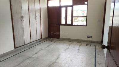 Bedroom Image of 2200 Sq.ft 3 BHK Apartment / Flat for rent in Diamond Square, Sector 6 Dwarka New Delhi for Rs. 56000