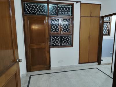 Bedroom Image of 1000 Sq.ft 2 BHK Apartment / Flat for rent in Sarita Vihar New Delhi for Rs. 41700