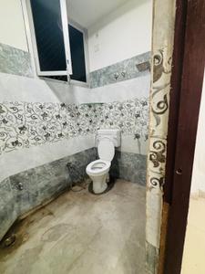 Bathroom Image of 1500 Sq.ft 2 BHK Independent House for rent in Aliganj Lucknow for Rs. 16000