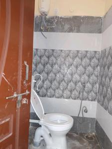 Common Bathroom Image of 650 Sq.ft 1 BHK Apartment / Flat for rent in Kondapur Hyderabad for Rs. 20000