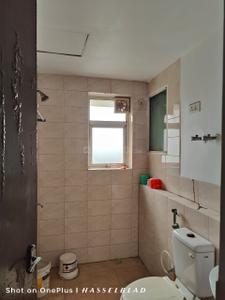 Bathroom Image of 1250 Sq.ft 2 BHK Apartment / Flat for sale in Unitech The Gateway, Santragachi Howrah for Rs. 6000000
