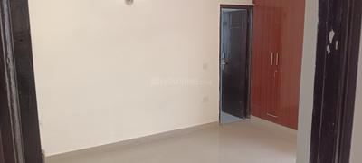 Bedroom Image of 1320 Sq.ft 2.5 BHK Apartment / Flat for rent in Paramount Mapple, Crossings Republik Ghaziabad for Rs. 24000