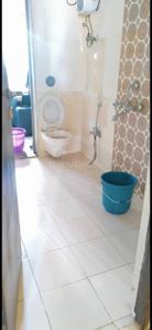 Bathroom Image of 1000 Sq.ft 3 BHK Apartment / Flat for rent in Lashkaria Empress, Andheri West Mumbai for Rs. 95000