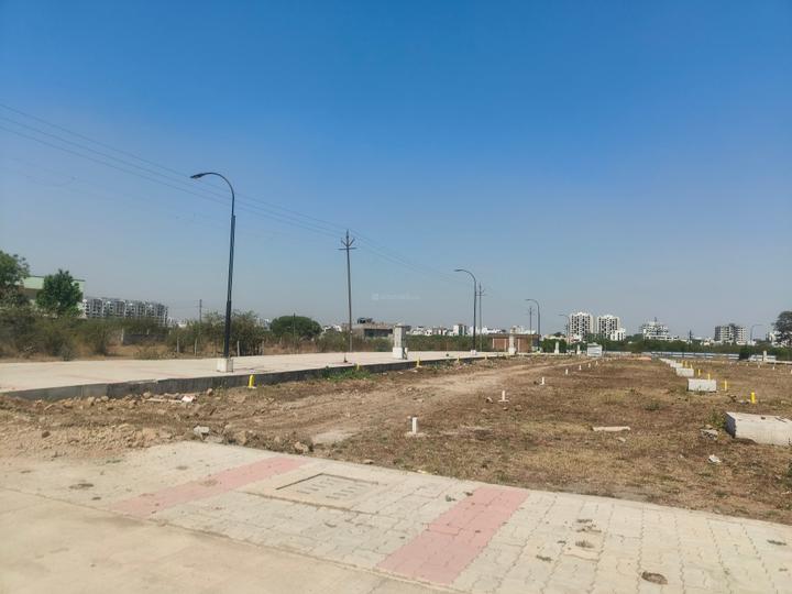 Laxmi Main Image 1
