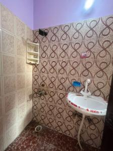 Bathroom Image of 850 Sq.ft 2 BHK Independent House for rent in Vaishali Ghaziabad for Rs. 23000