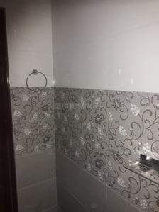 Bathroom Image of 1000 Sq.ft 2 BHK Independent House for rent in Krishna Nagar Lucknow for Rs. 12000