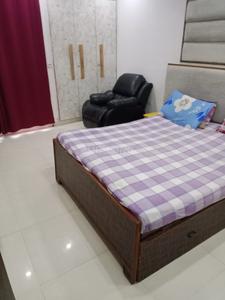 Bedroom Image of 2500 Sq.ft 4 BHK Apartment / Flat for rent in Apex Buildcon Golf Avenue, Noida Extension Greater Noida for Rs. 35000