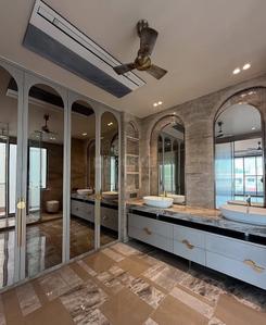 Image of 14999 Sq.ft 5 BHK Duplex for sale in Model Town, New Delhi for Rs. 200000000