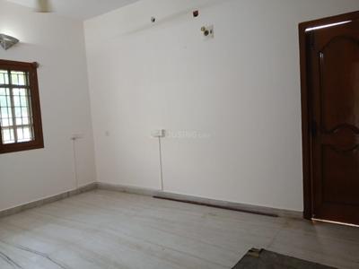 Bedroom Image of 1100 Sq.ft 2 BHK Builder Floor for rent in Palavakkam, Sholinganallur Chennai for Rs. 32000
