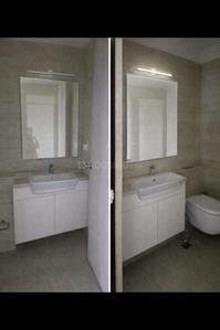 Bathroom Image of 4350 Sq.ft 5 BHK Apartment / Flat for rent in Ahuja Tower, Prabhadevi Mumbai for Rs. 1250000