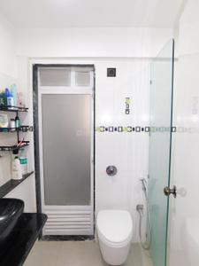 Bathroom Image of 1226 Sq.ft 2.5 BHK Apartment / Flat for sale in Nahar Amrit Shakti, Powai Mumbai for Rs. 27500000