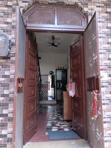 Main Entrance Image of 750 Sq.ft 3 BHK Independent House for sale in Sultanpuri New Delhi for Rs. 5700000