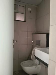 Common Bathroom Image of 624 Sq.ft 1 BHK Apartment / Flat for rent in Godrej Green Vistas, Mahalunge Pune for Rs. 23000
