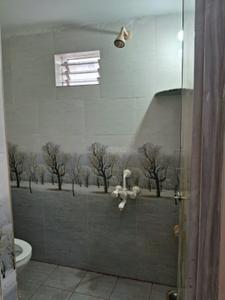 Bathroom Image of 990 Sq.ft 2 BHK Apartment / Flat for rent in Chinna Chowk Kadapa for Rs. 9000
