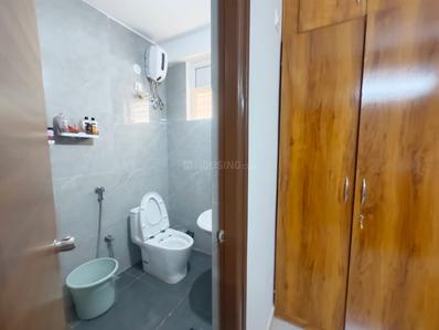Image of 1200 Sq.ft 2 BHK Apartment / Flat for rent in Puppalaguda, Hyderabad for Rs. 35000