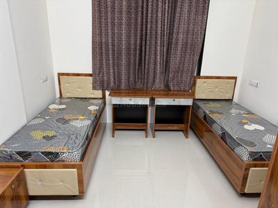 Bedroom Image of Shree Balaji Luxury PG in Sector 102, Noida