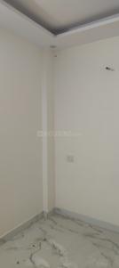 Bedroom Image of 810 Sq.ft 3 BHK Builder Floor for rent in Chanakya Place New Delhi for Rs. 22000
