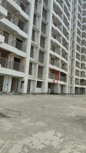 Building Image of 695 Sq.ft 1 BHK Apartment / Flat for sale in Yash Bhiva Tower, Taloja Navi Mumbai for Rs. 3999000