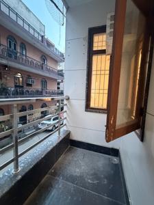 Balcony Image of 800 Sq.ft 3 BHK Builder Floor for rent in Sector 4 Rohini New Delhi for Rs. 28000