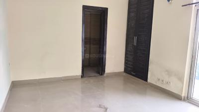 Bedroom Image of 900 Sq.ft 2 BHK Apartment / Flat for sale in Amrapali Zodiac, Sector 120 Noida for Rs. 8900000