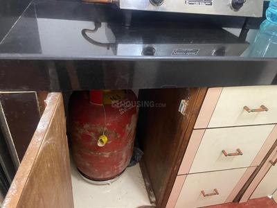 Kitchen Image of 500 Sq.ft 1 RK Apartment / Flat for rent in Bandra West Mumbai for Rs. 35000