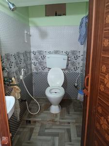 Bathroom Image of 800 Sq.ft 2 BHK Apartment / Flat for sale in Paschim Putiary Kolkata for Rs. 2200000