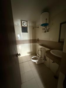 Bathroom Image of 726 Sq.ft 2 BHK Apartment / Flat for sale in Jaypee Kosmos, Sector 134 Noida for Rs. 7600000