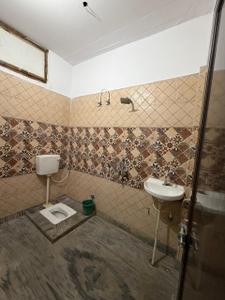 Image of 1300 Sq.ft 2 BHK Builder Floor for rent in George Town, Allahabad for Rs. 21000