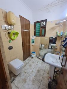 Bathroom Image of 1660 Sq.ft 3 BHK Builder Floor for sale in Model Town New Delhi for Rs. 25000000