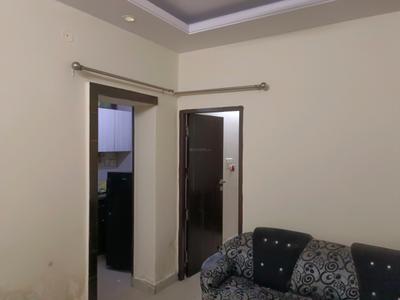 Living Room Image of 650 Sq.ft 2 BHK Apartment / Flat for rent in Pitampura New Delhi for Rs. 30500