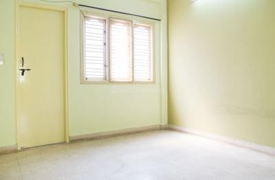Bedroom Image of 1000 Sq.ft 2 BHK Apartment / Flat for rent in Ramamurthy Nagar Bengaluru for Rs. 22000